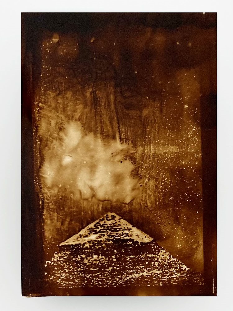 Heliographie, Beginning, Unikat, 2023, hergestellt nach dem Verfahren von Joseph Nicéphore Niépce aus dem Jahr 1822.