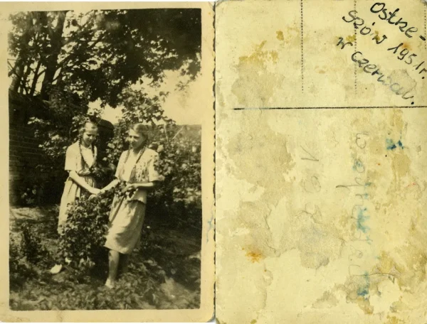 A Conversation About an Old Photograph Before my mother’s memory fades, I’m writing down what the pictures cannot show