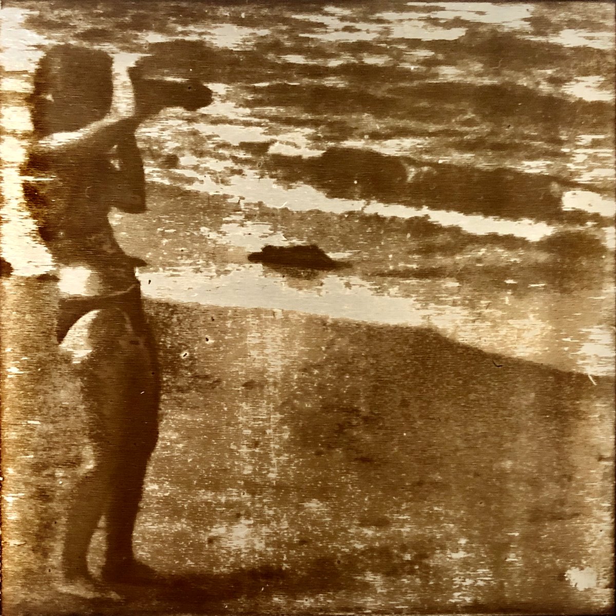Przemek Zajfert, "Photographer and Her Subject" – heliography from Google Street View still, Dune du Pilat, August 2015. Heliography Project 1827–2027 Przemek Zajfert, "Photographer and Her Subject" – heliography from Google Street View still, Dune du Pilat, August 2015. Heliography Project 1827–2027